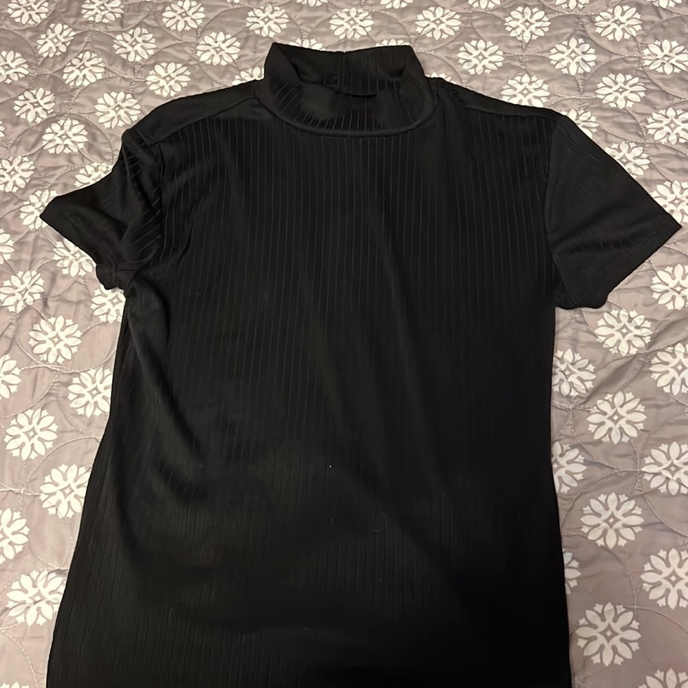 Short sleeve turtle neck